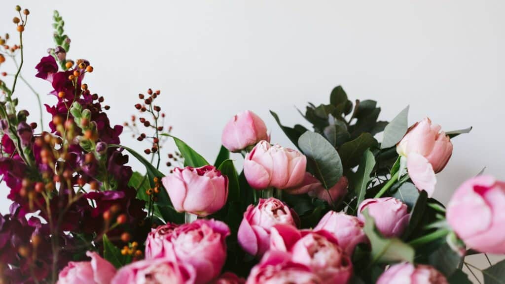Same day flower delivery Melbourne florist vase arrangement