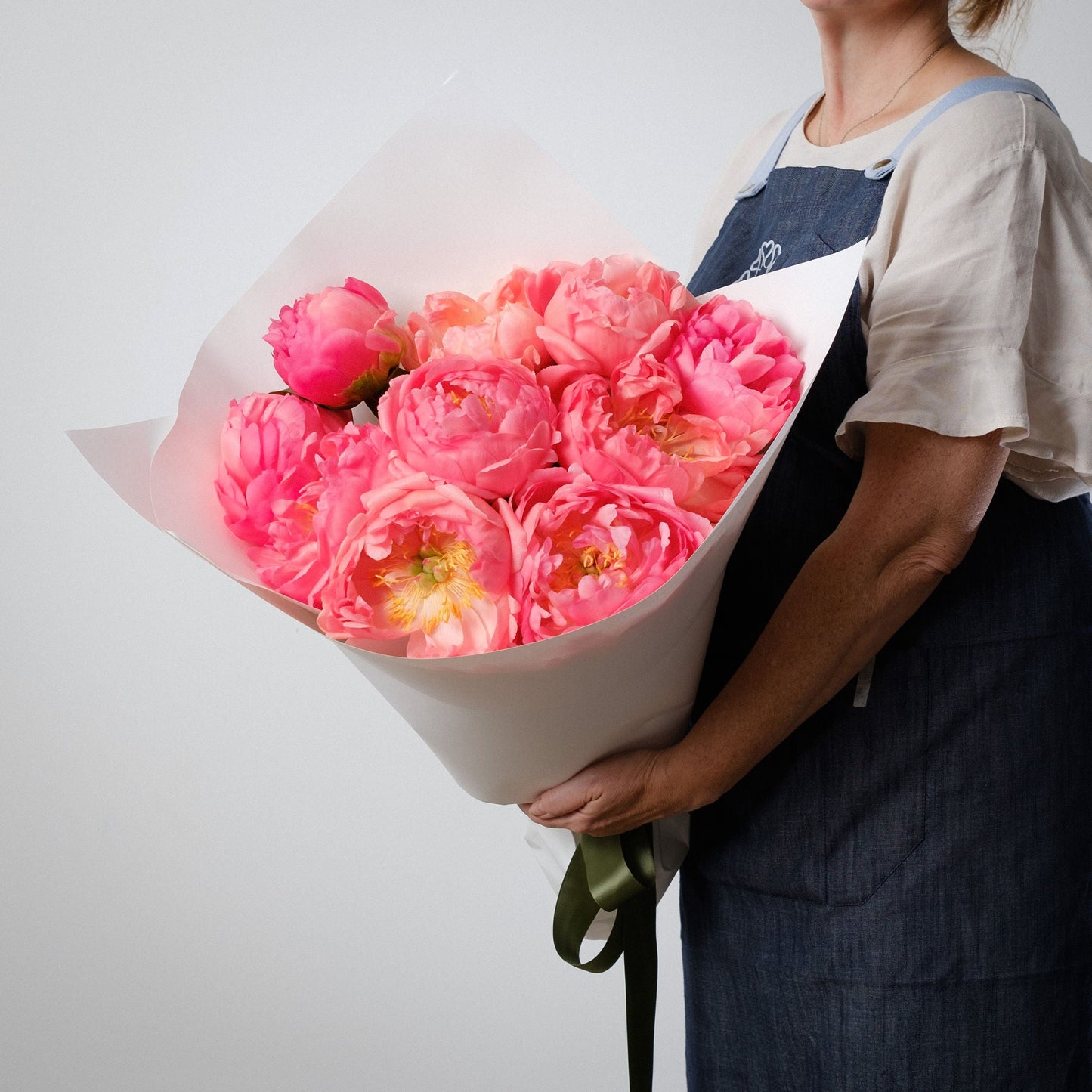 Peony bouquet flower delivery Melbourne