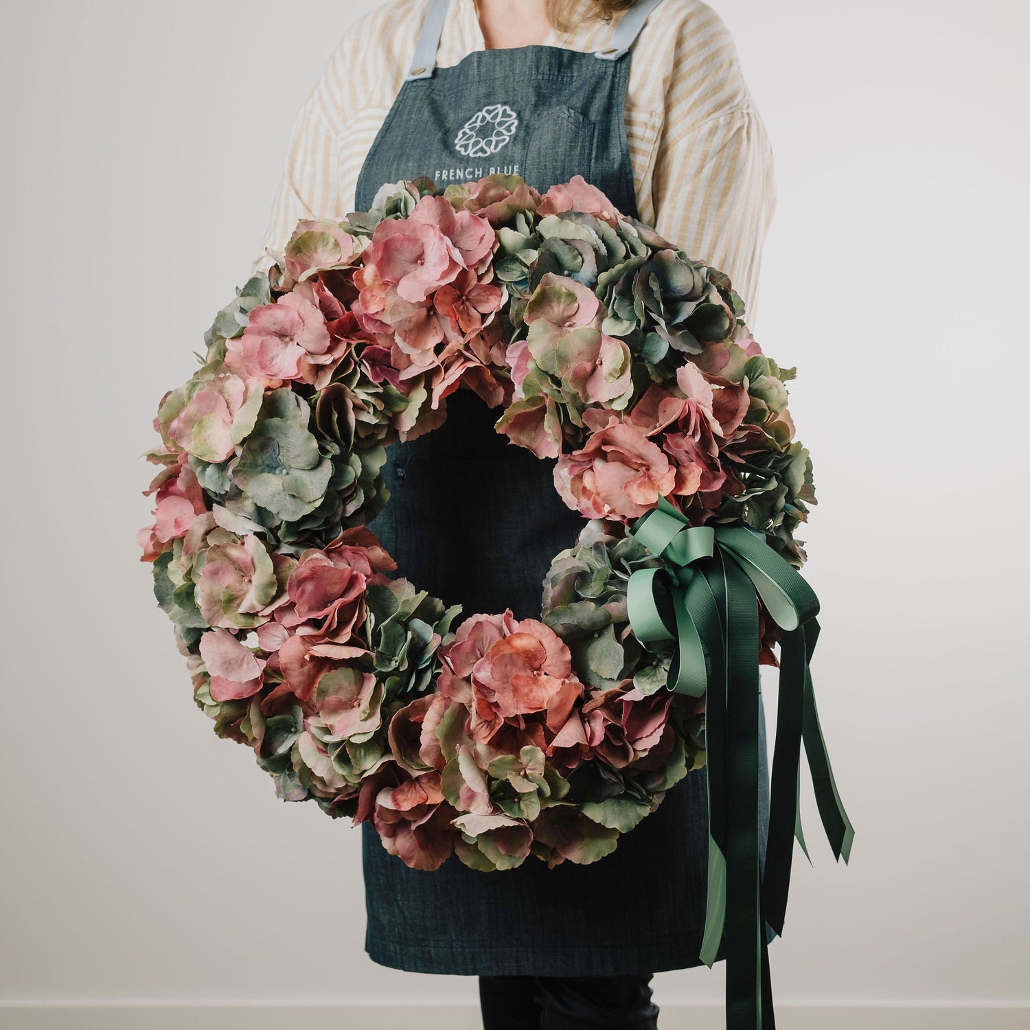 Christmas flowers Melbourne – French Blue Flowers