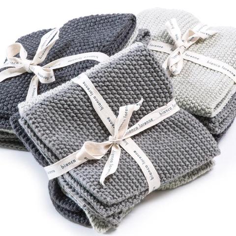 Bianca Lorenne Grey washcloths
