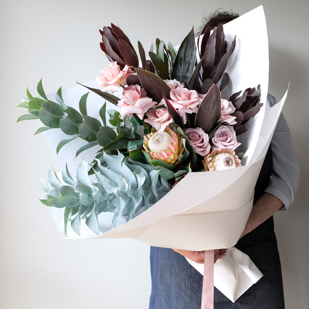 Kew Florists Same Day Flower Delivery Service In Kew